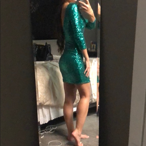 Aqua Small turquoise green sequin mini dress V neckline long sleeve open back - Picture 8 of 8